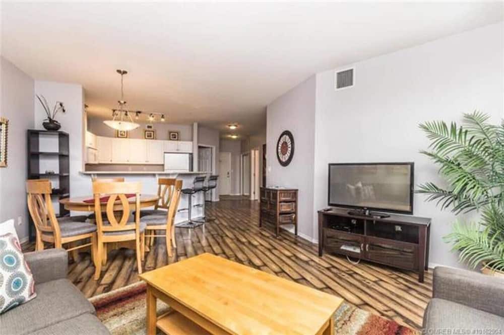 Photo of Livingroom in North End
