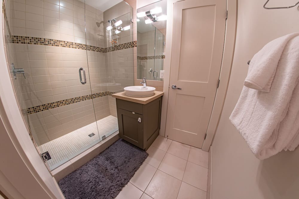 Photo of Bathroom in Upper Village