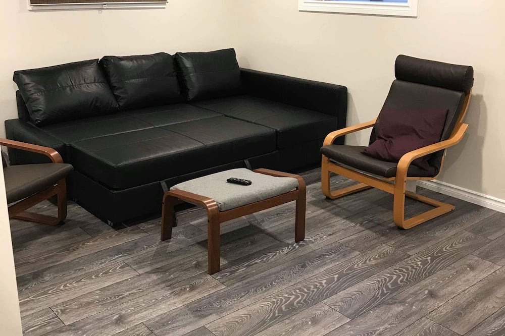 Photo of Livingroom in Utterson