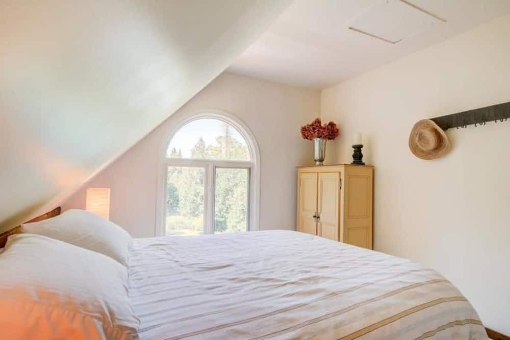 Photo of Bedroom in Potton
