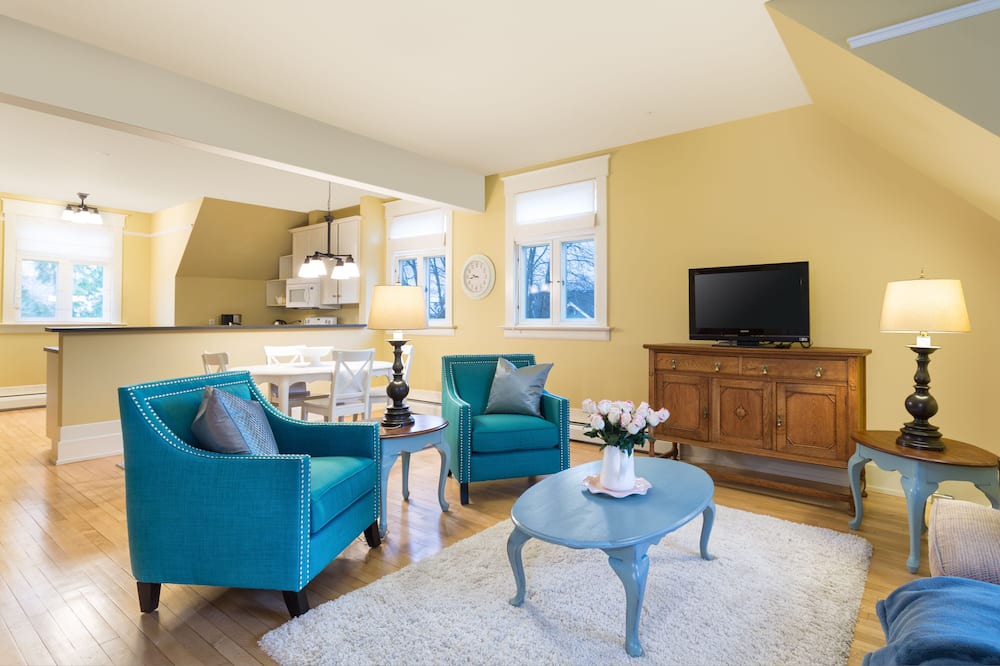 Photo of Livingroom in South Central