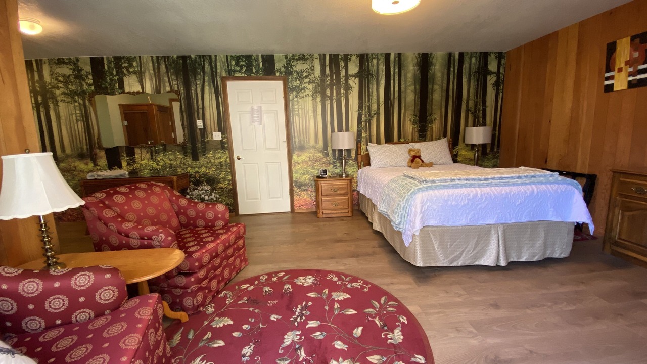 Photo of Bedroom in Lake Cowichan