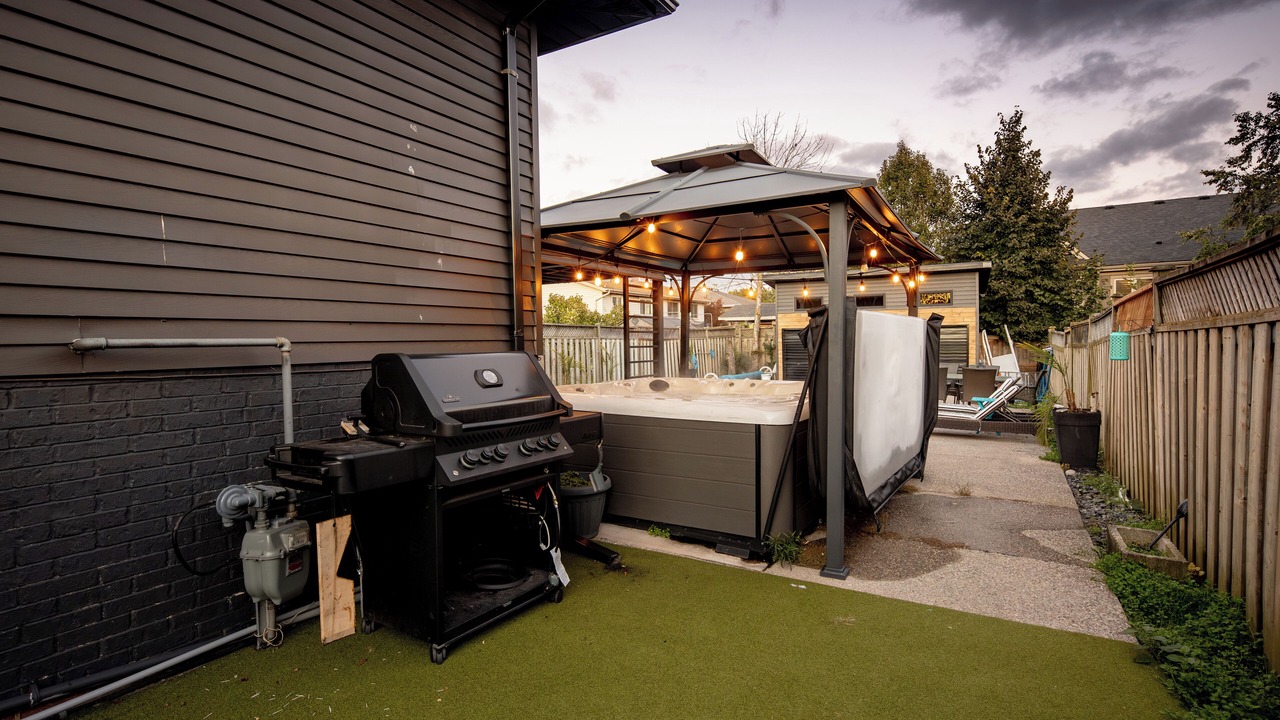 Photo of Patio Balcony in St. Catharines