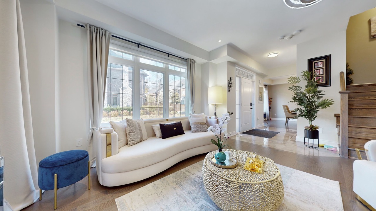 Photo of Livingroom in Lakeview