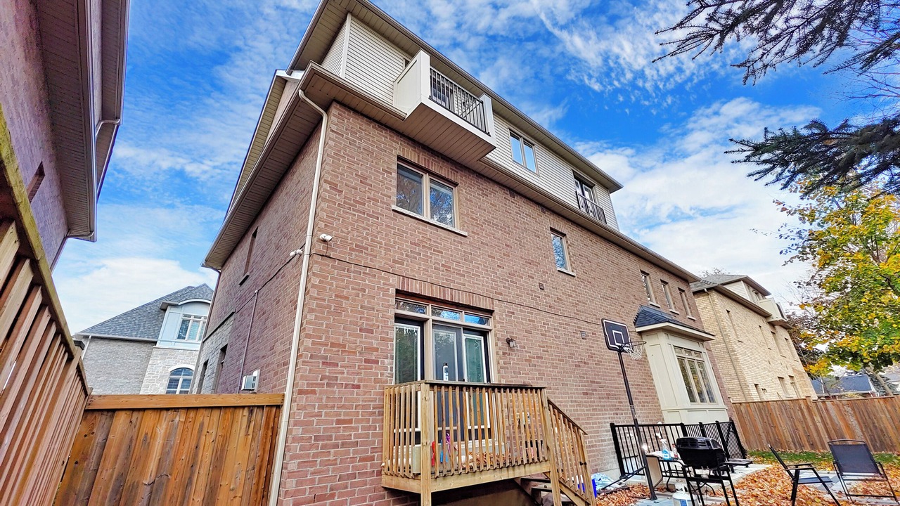 Photo of Outdoor in Lakeview