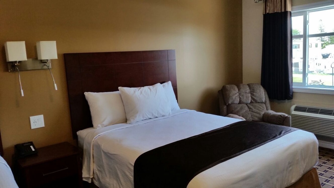 Photo of Bedroom in Napanee