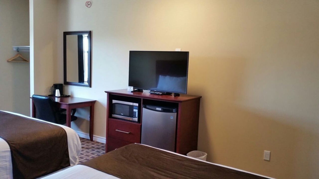 Photo of Bedroom in Napanee