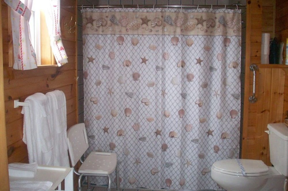 Photo of Bathroom in Port George