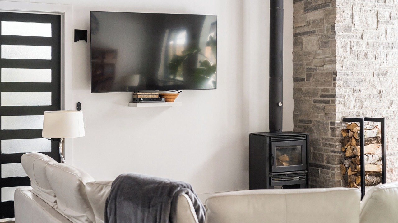 Photo of Livingroom in Lakefield