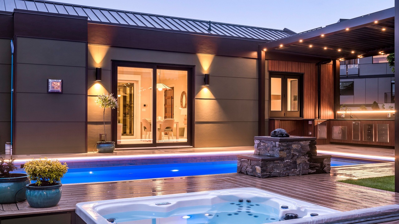 Photo of Outdoor in Maple Bay