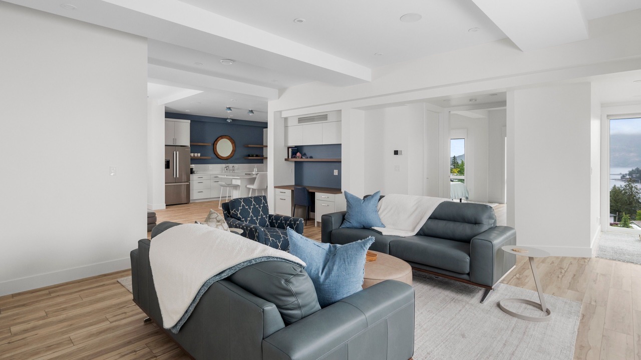 Photo of Livingroom in Maple Bay