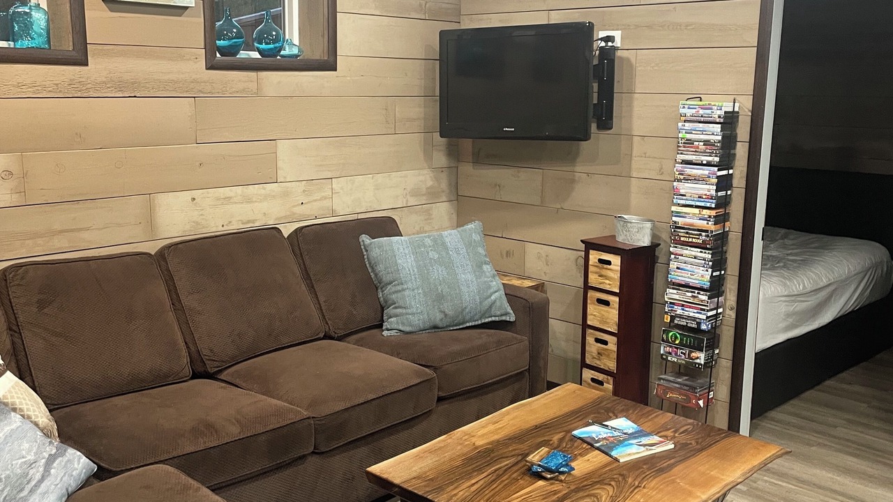 Photo of Livingroom in Loon Lake