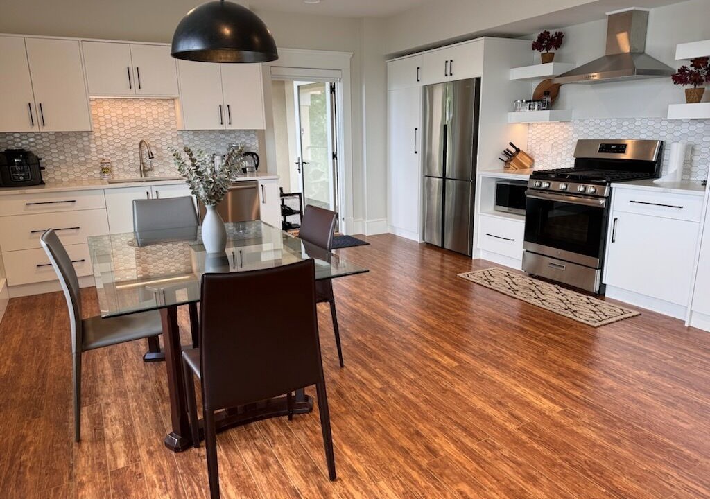 Photo of Kitchen in West Kelowna Estates