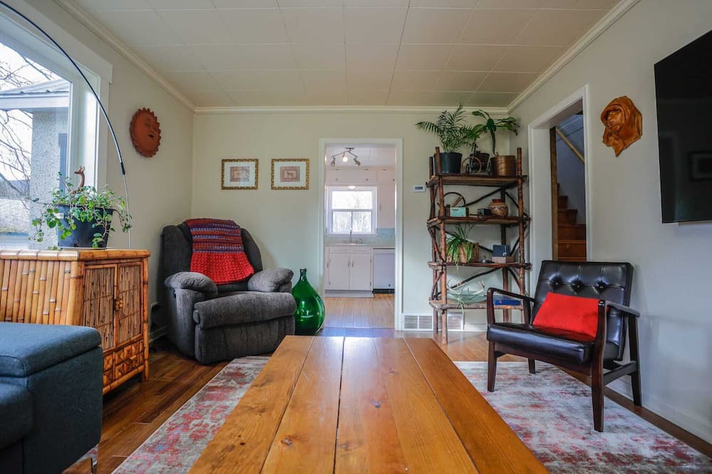 Photo of Livingroom in Taghum