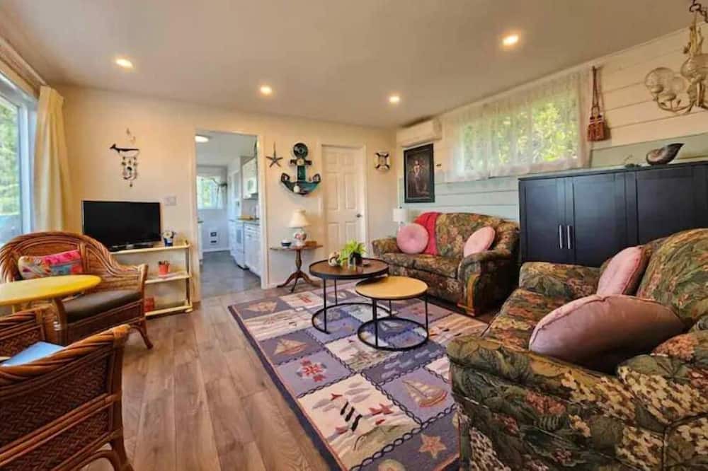 Photo of Livingroom in Chemainus
