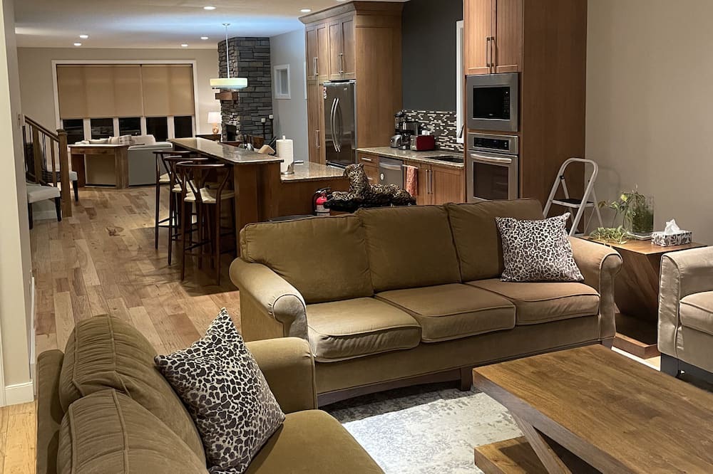 Photo of Livingroom in Sunnyside