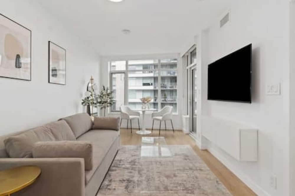 Photo of Livingroom in Mount Pleasant
