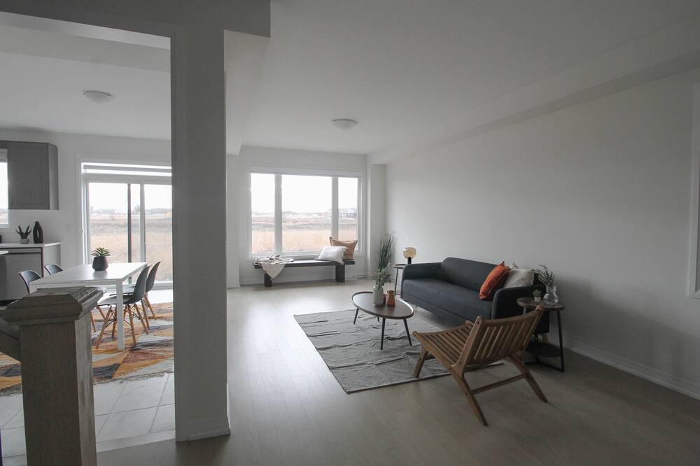 Photo of Livingroom in Cambridge