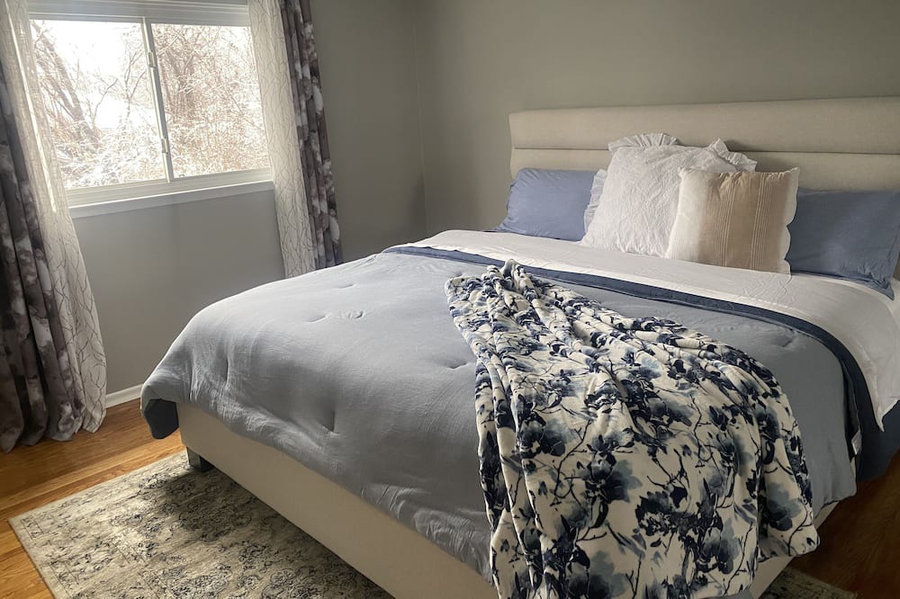 Photo of Bedroom in Applewood