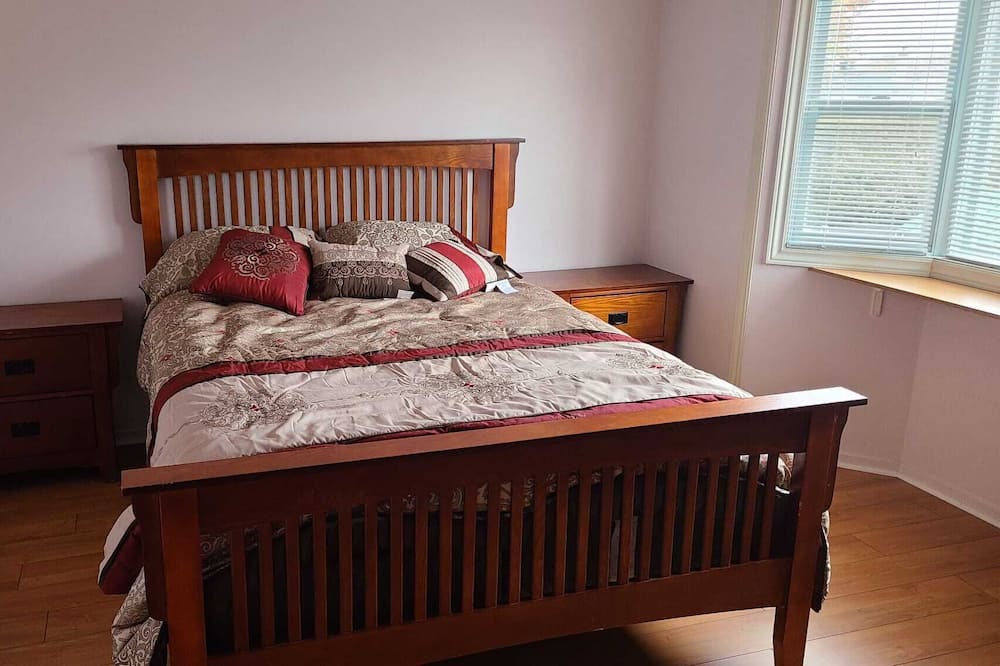 Photo of Bedroom in Ottawa Division