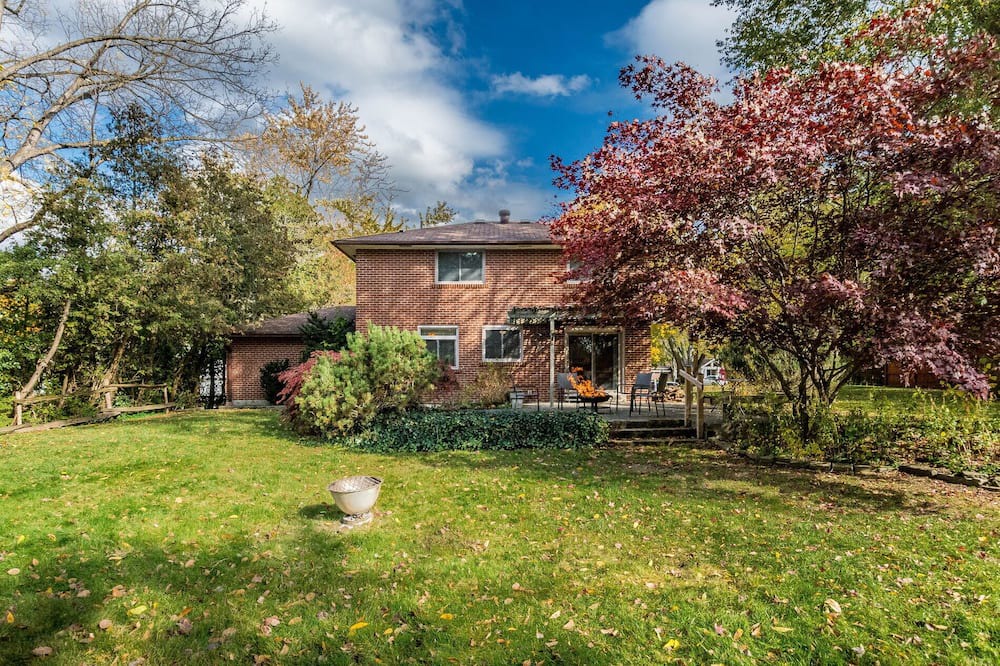 Photo of Outdoor in Clarkson-Lorne Park