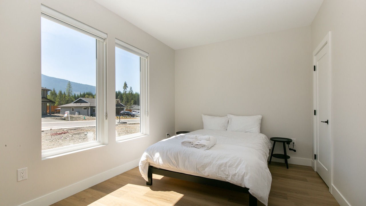 Photo of Bedroom in Lake Cowichan