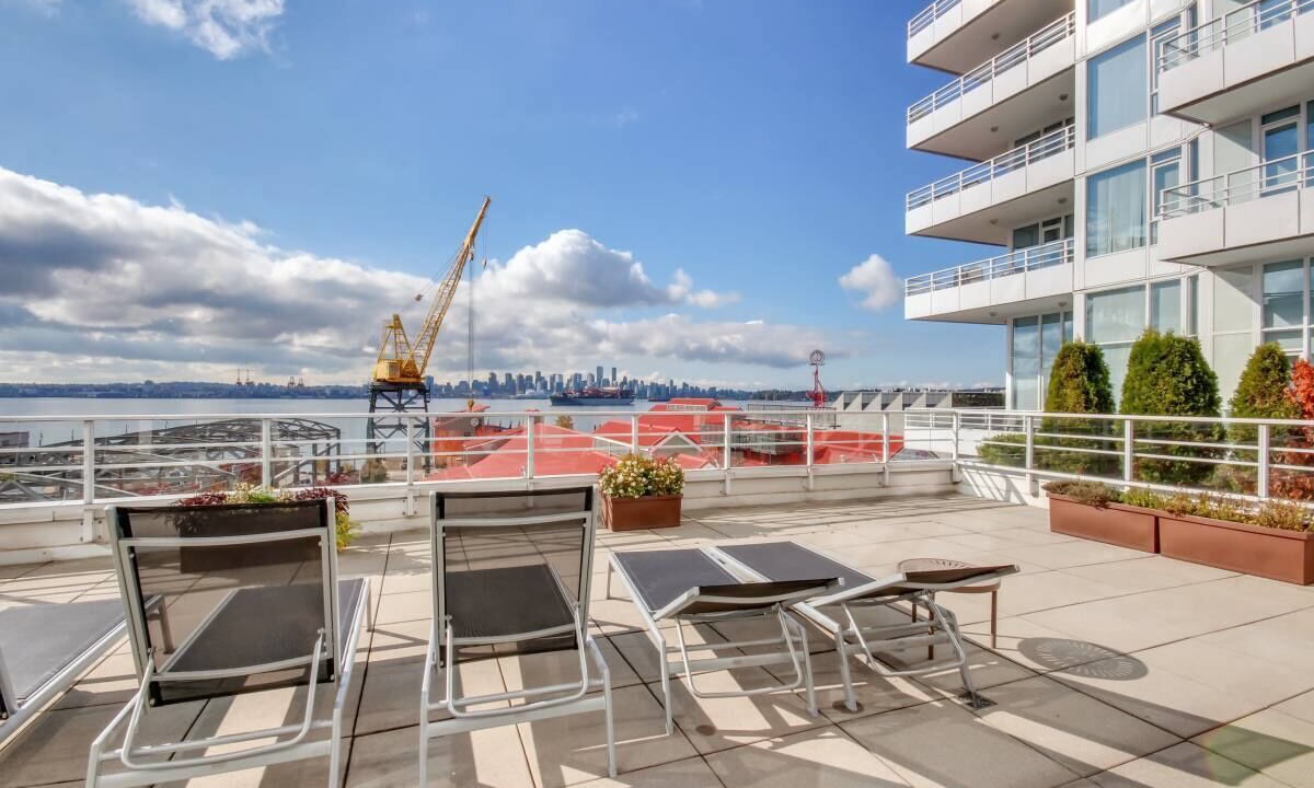 Photo of Patio Balcony in Lower Lonsdale