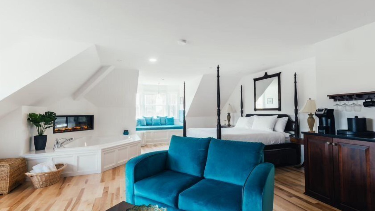 Photo of Bedroom in Queens Square