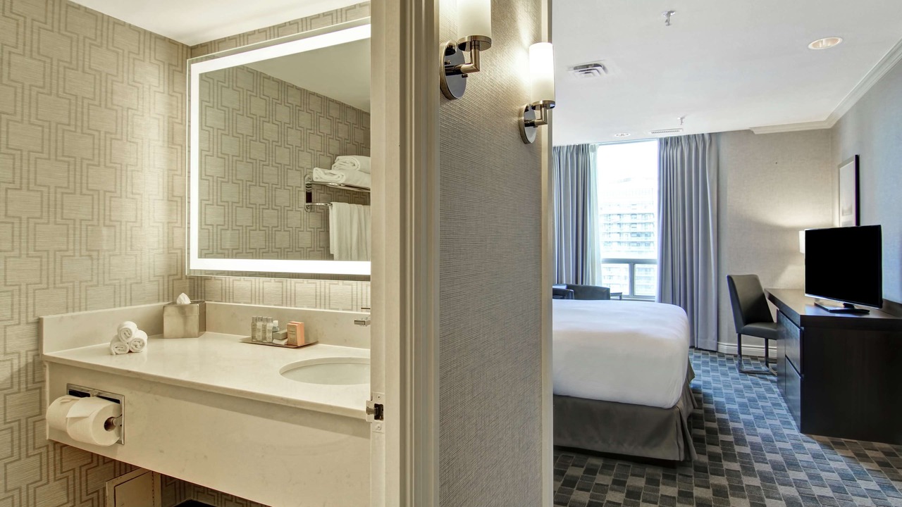 Photo of Bedroom in Bay Street Corridor