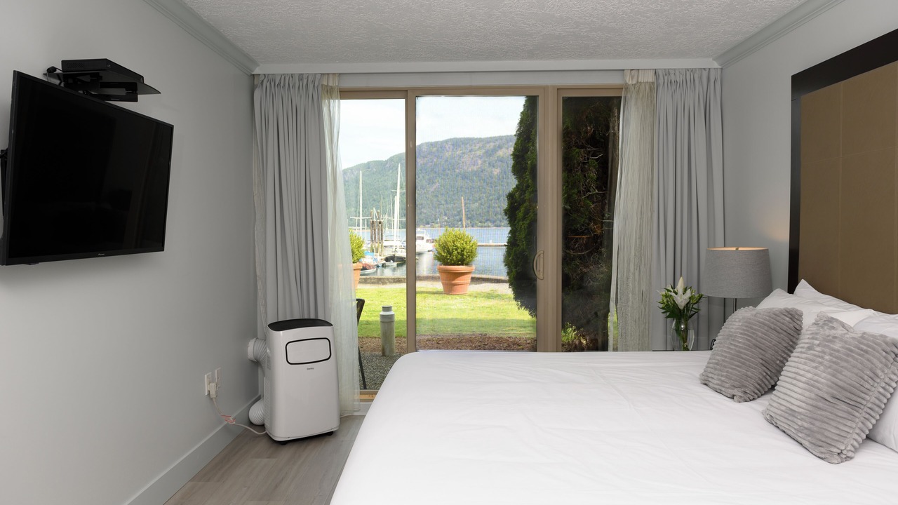 Photo of Bedroom in Cowichan Bay