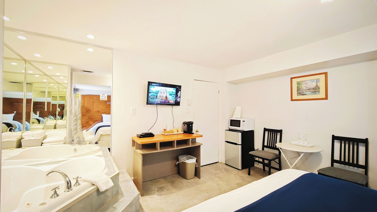 Photo of Bedroom in Saint-Sauveur