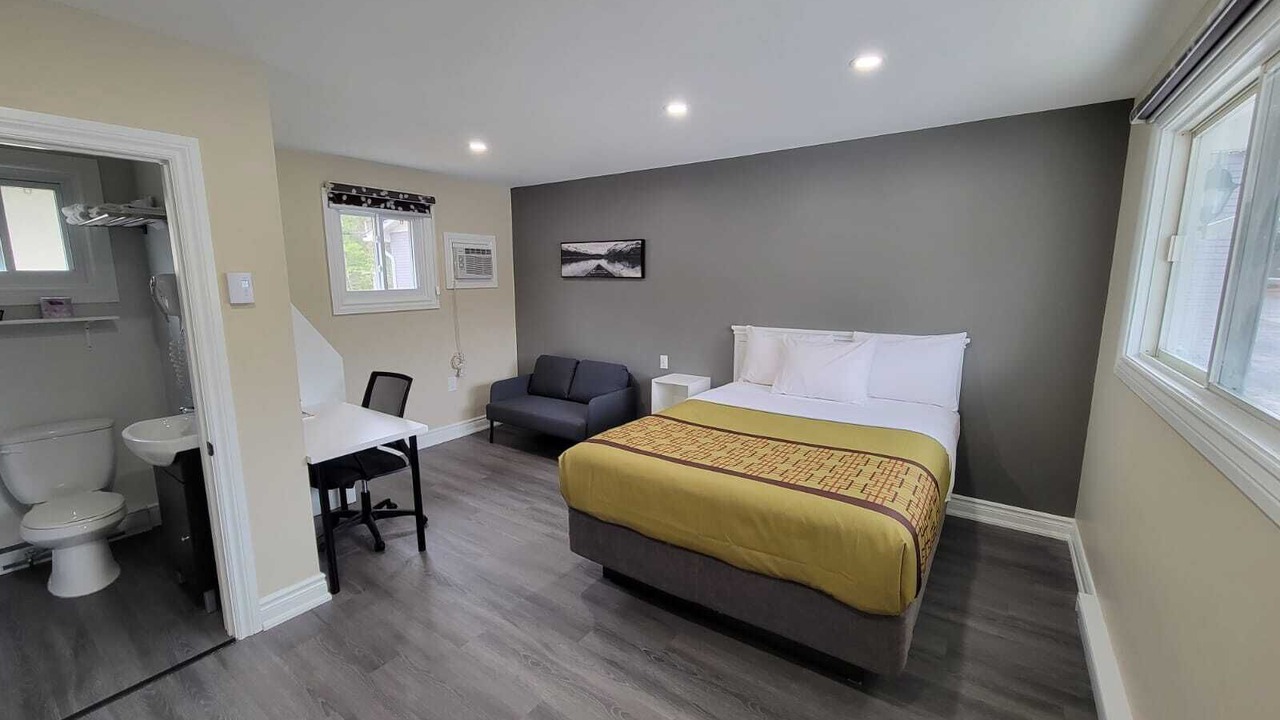 Photo of Livingroom in Laurentian Hills