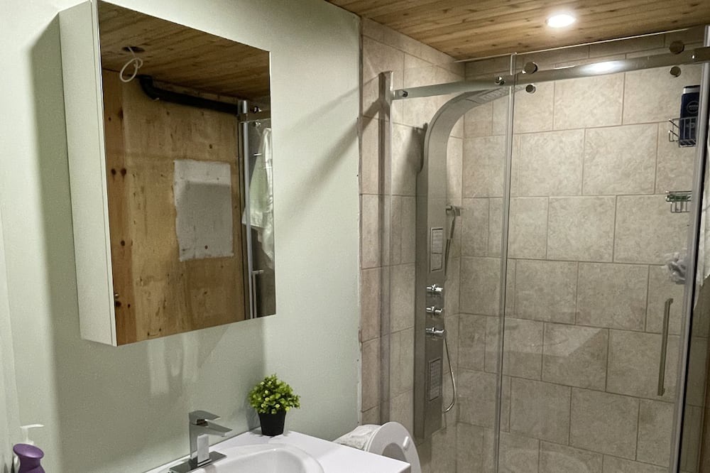 Photo of Bathroom in Notre-Dame-Des-Bois