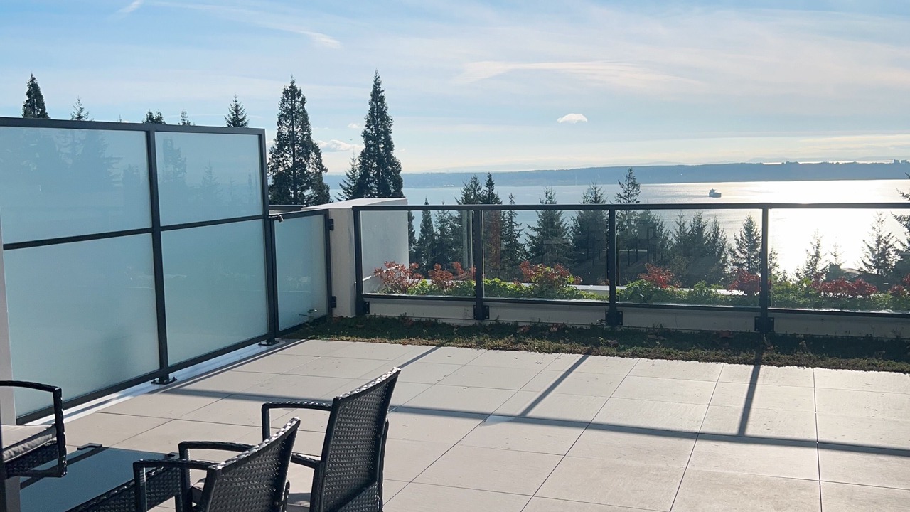 Photo of Patio Balcony in West Vancouver