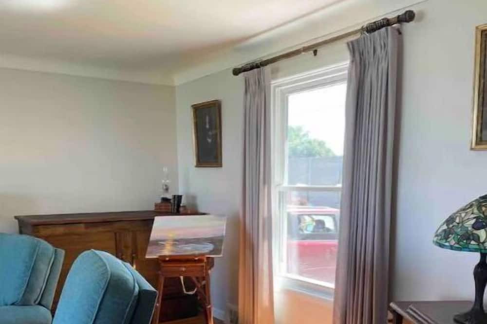 Photo of Livingroom in Lincoln