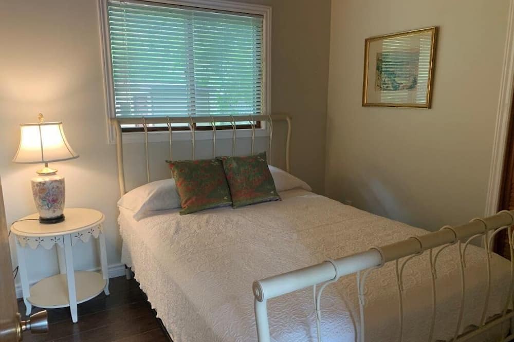 Photo of Bedroom in Amherst
