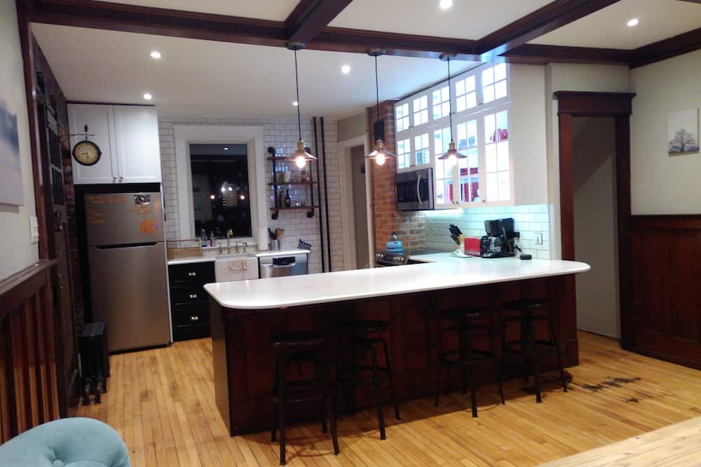 Photo of Kitchen in Beamsville