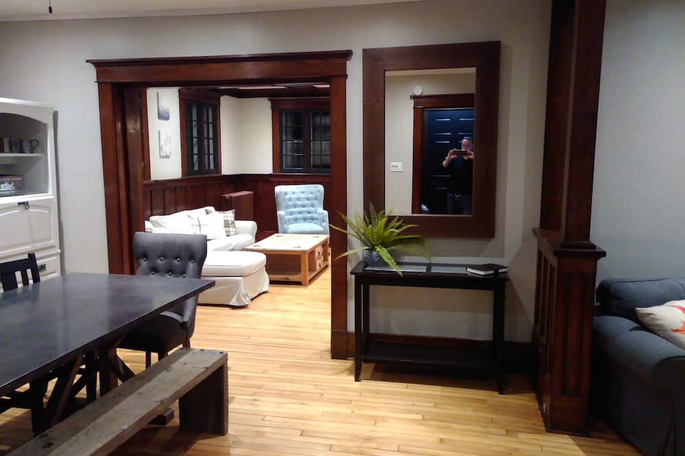 Photo of Bedroom in Beamsville