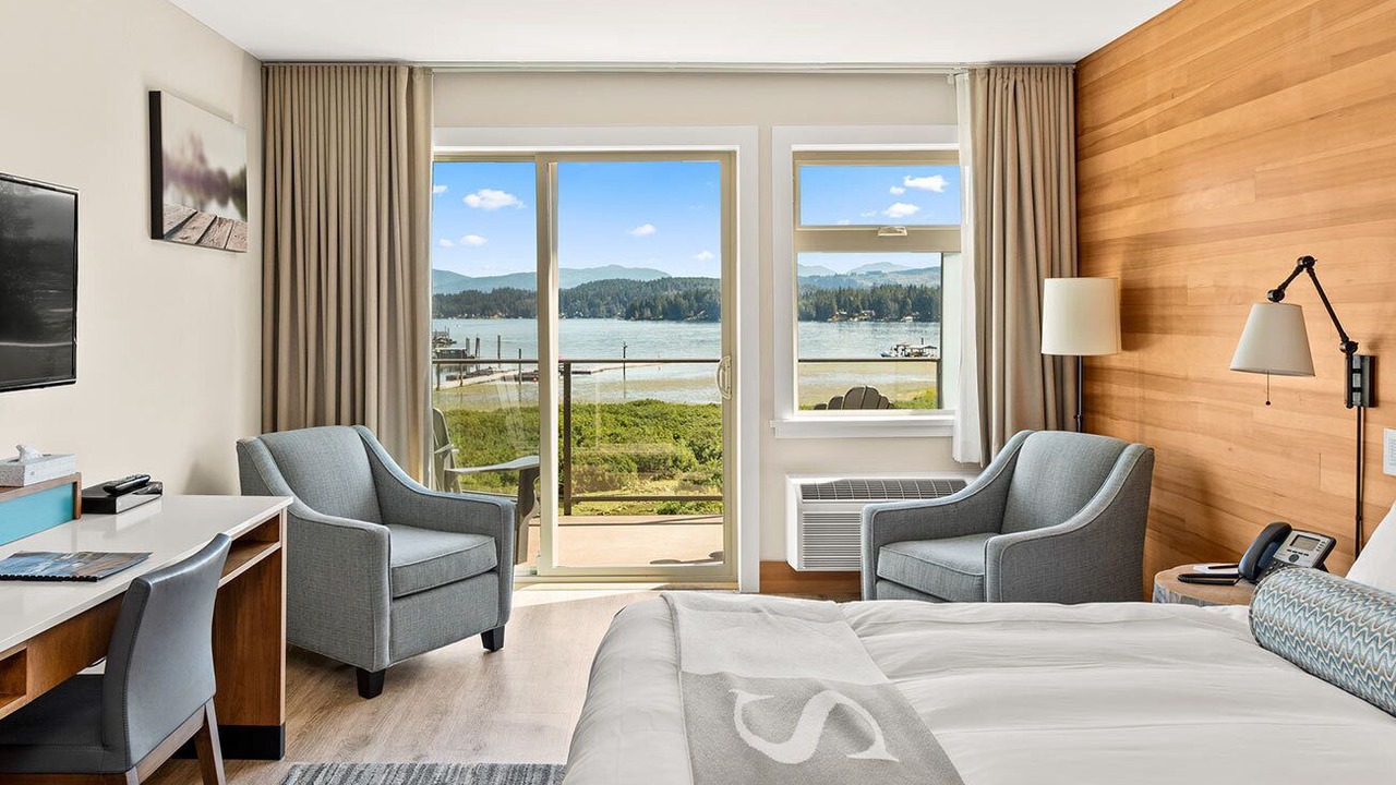 Photo of Bedroom in Sproat Lake