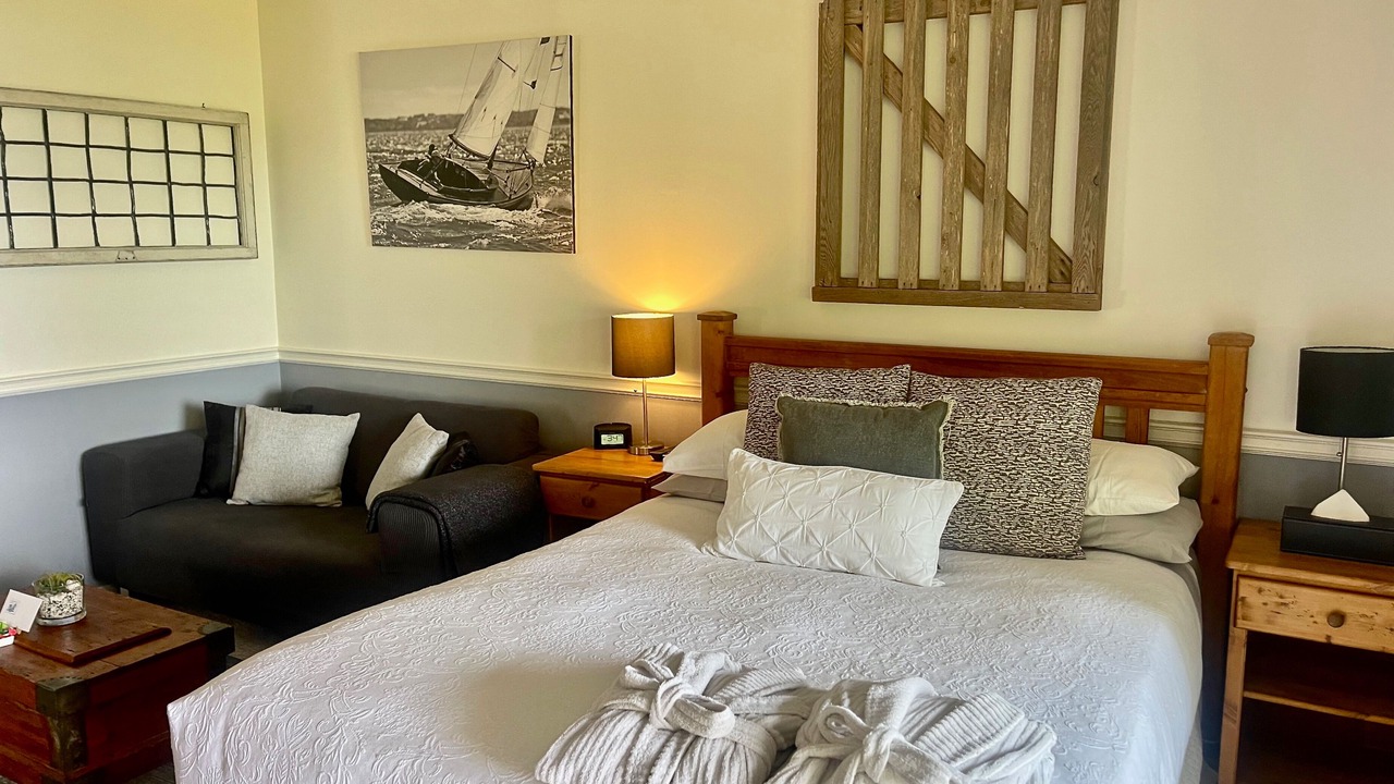 Photo of Bedroom in Salt Spring Island