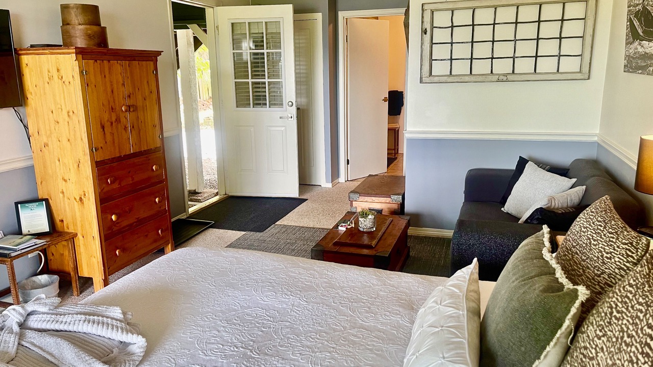 Photo of Bedroom in Salt Spring Island