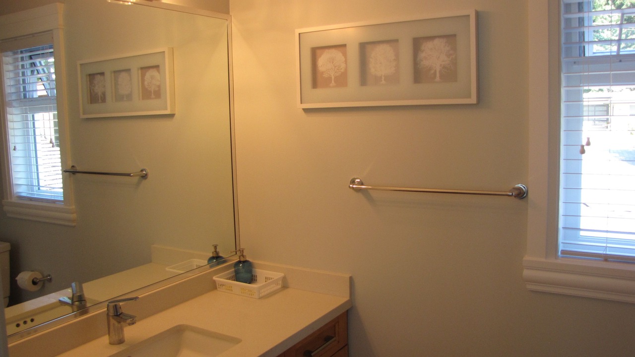 Photo of Bathroom in District of North Vancouver