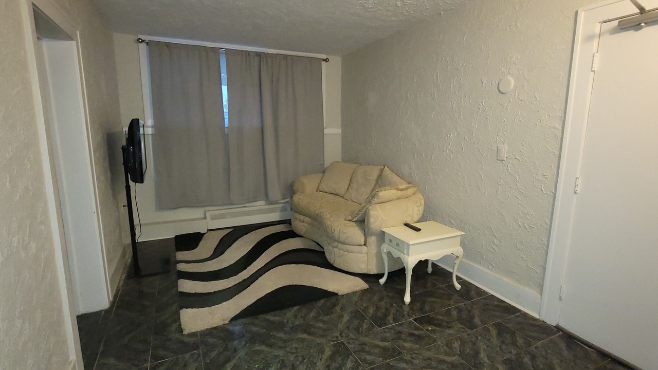 Photo of Livingroom in South Central