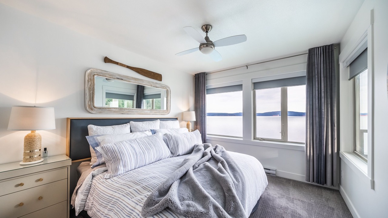 Photo of Bedroom in North Oyster