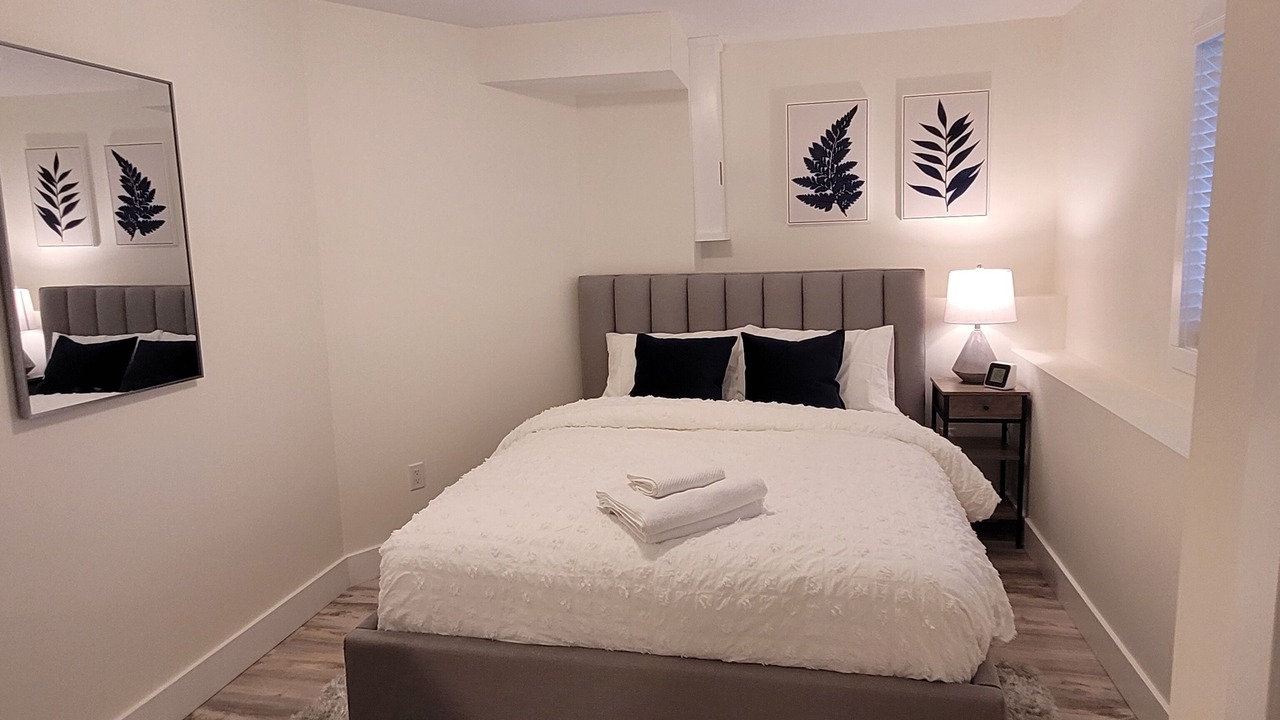 Photo of Bedroom in Amherstview