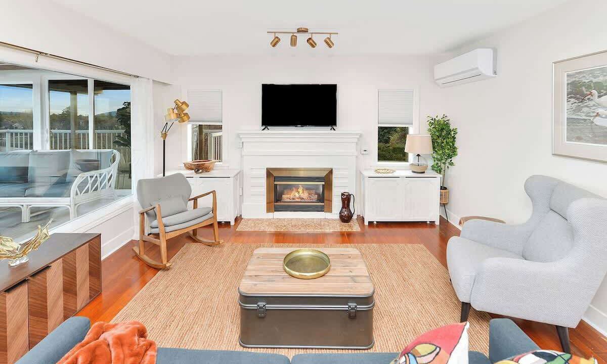 Photo of Bedroom in Chemainus
