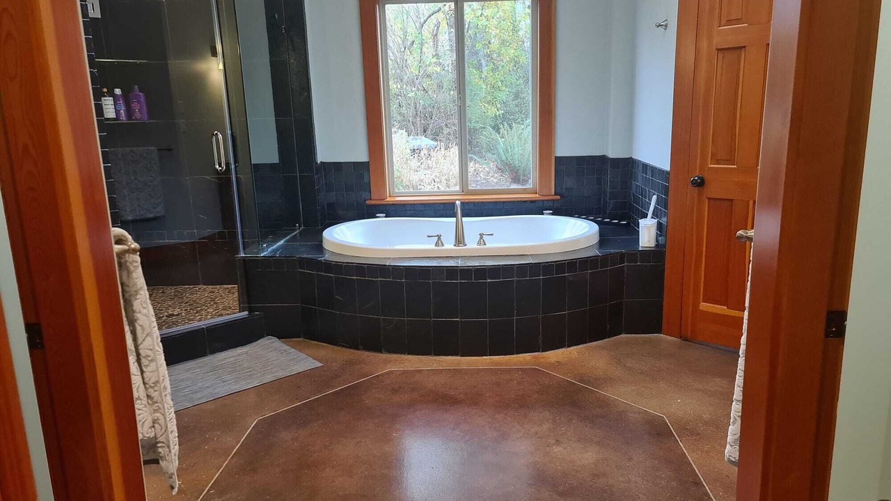 Photo of Bathroom in Central Saanich
