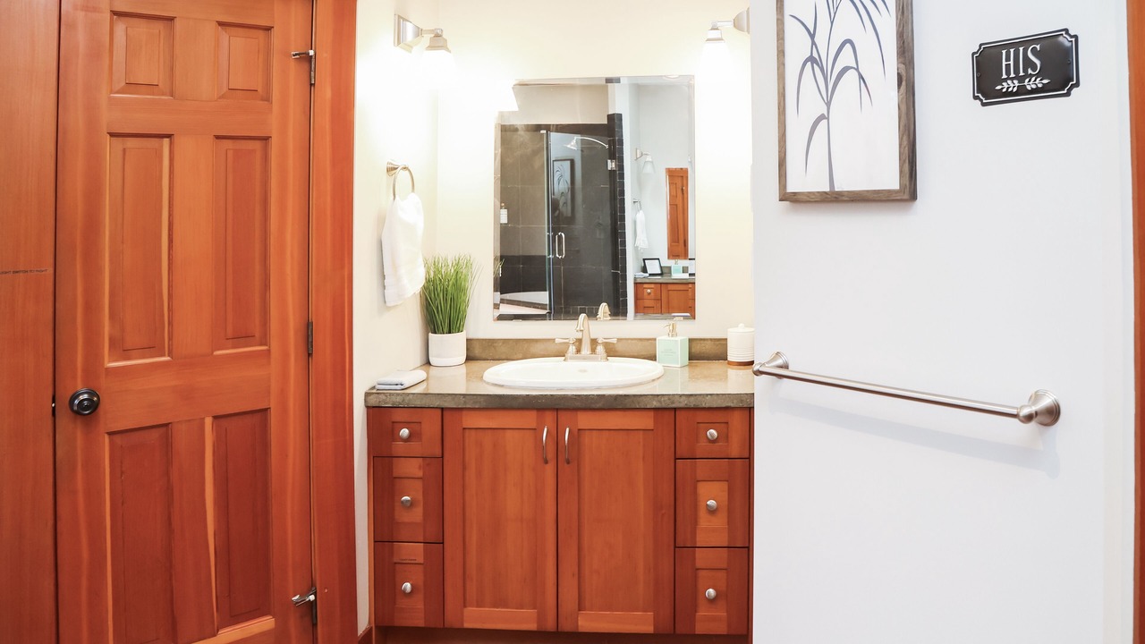 Photo of Bathroom in Central Saanich