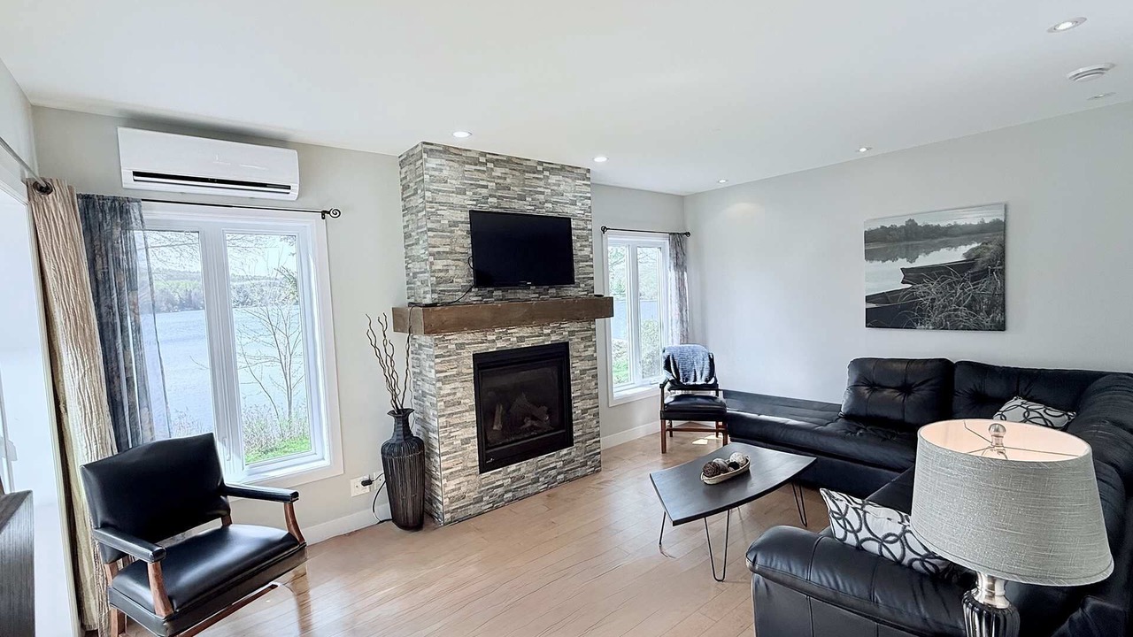 Photo of Livingroom in Stanstead Township