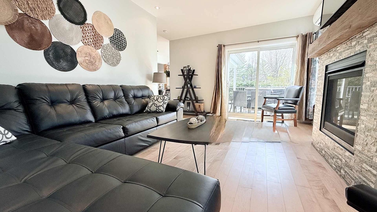 Photo of Livingroom in Stanstead Township